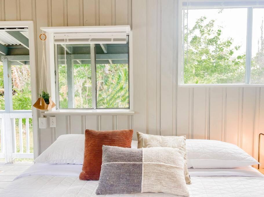 Apartment Monstera Bungalow, Spacious, King Bed, Big Kitchen Keaau